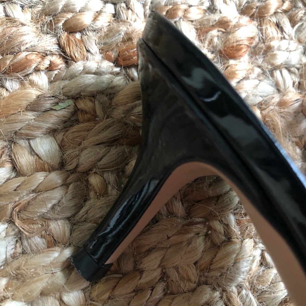 J Crew Skinny-strap sandals in patent leather. Size 5.5 - Picture 12 of 15